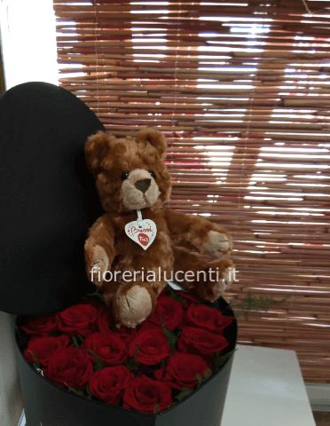 scatola di rose con pelucher